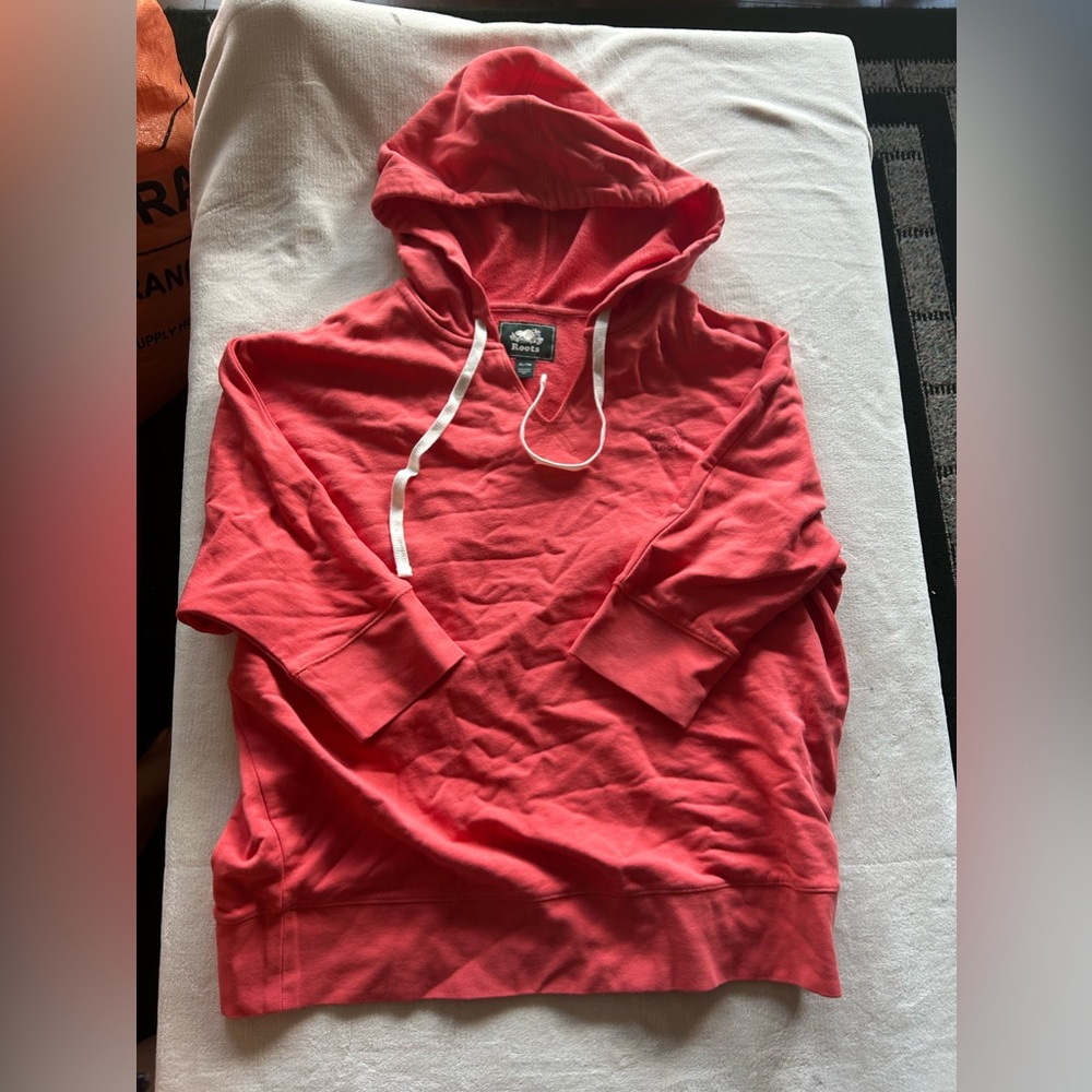 ROOTS sweater